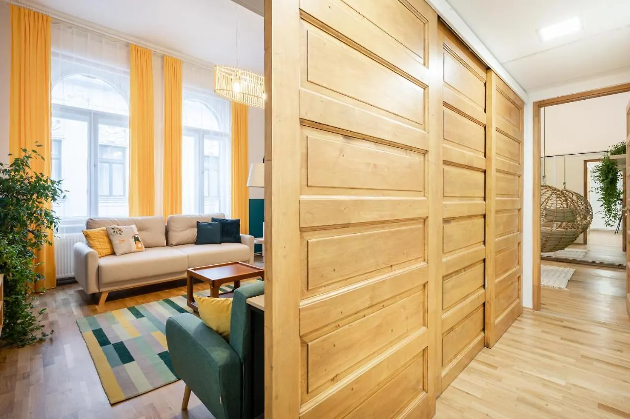 Live Star Apartment Boedapest Hongarije